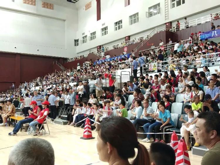 秦皇岛市中学生篮球比赛_秦皇岛青少年篮球俱乐部_秦皇岛少年篮球赛冠军是谁