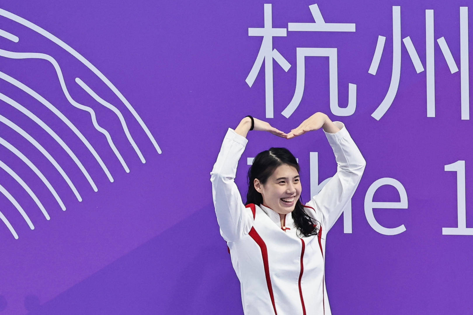 杭州亚运会游泳首日中国包揽7金，张雨霏、