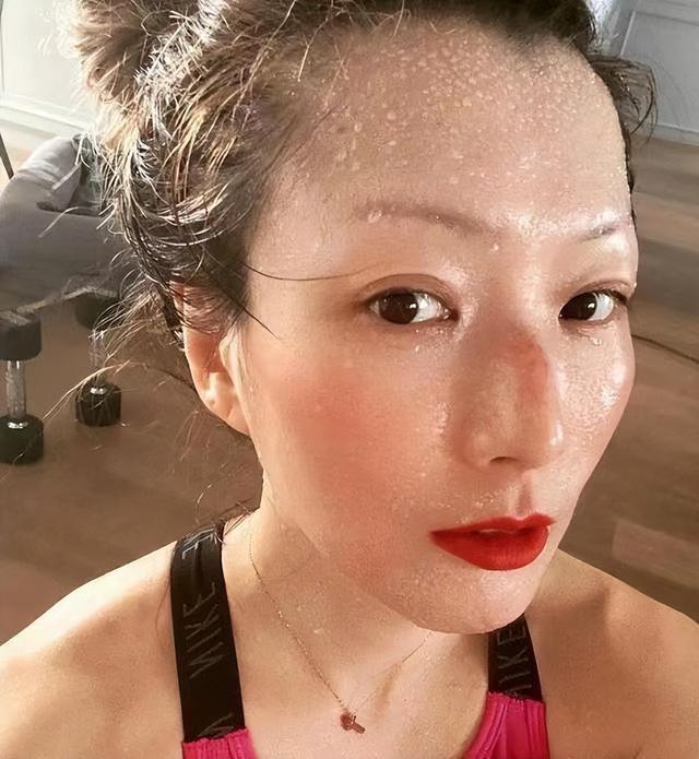健身明星女神_女生健身明星_明星健身女有哪些