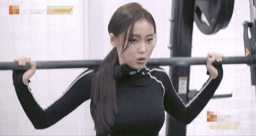 女生健身明星_明星健身女有哪些_健身明星女神