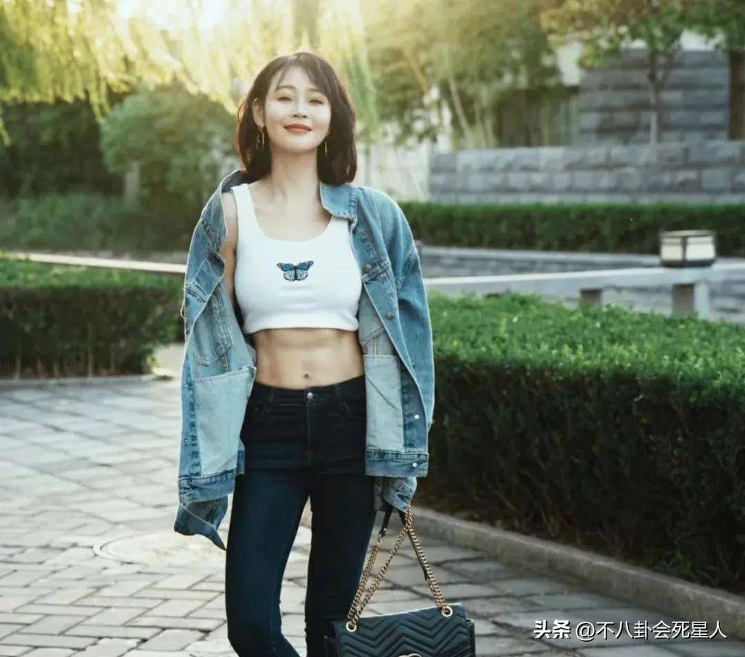 明星健身女有哪些_女生健身明星_健身明星女神