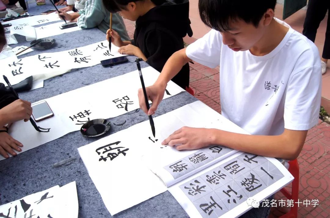 篮球单挑球权规则_篮球单挑的规则有几种类型_篮球常规单挑
