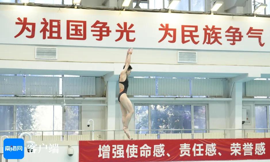 游泳冠军父母身高_游泳冠军父母矮的_游泳冠军的父母