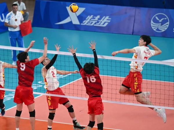 大运会首日中国队获4金；中国游泳“冠军团”即将亮相成都大运会