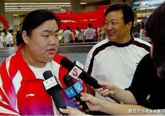 奥运会举重女冠军流血_奥运会举重冠军女子_举重吐血的奥运冠军