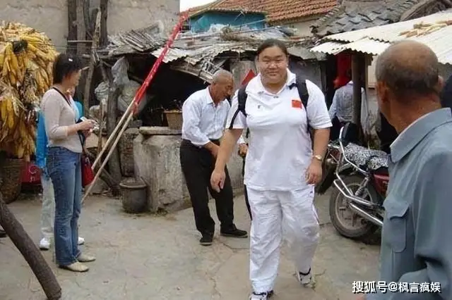 举重吐血的奥运冠军_奥运会举重冠军女子_奥运会举重女冠军流血