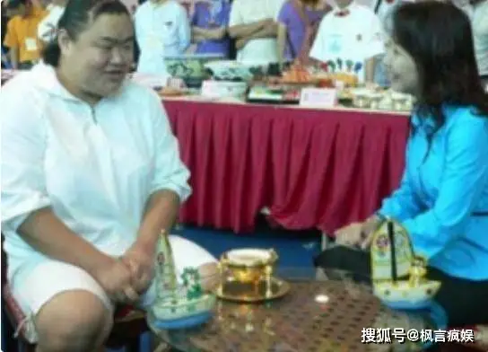奥运会举重冠军女子_奥运会举重女冠军流血_举重吐血的奥运冠军
