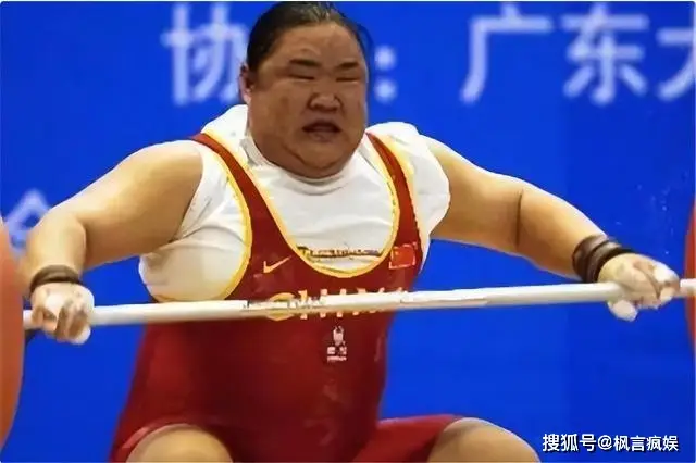 奥运会举重冠军女子_举重吐血的奥运冠军_奥运会举重女冠军流血